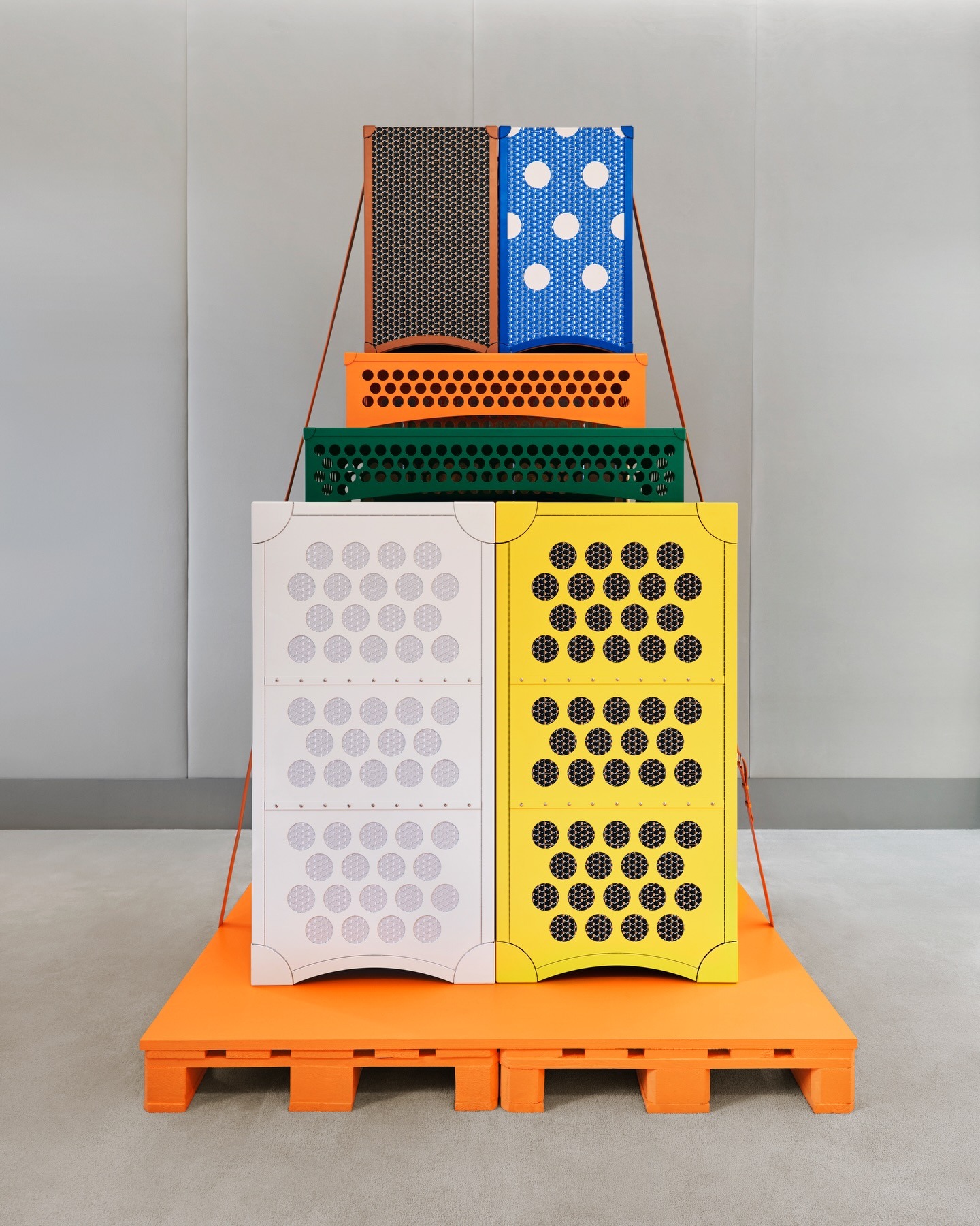 1640-colourful-modular-display-orange-pallet-beige-brown-portrait-reference-only.jpg