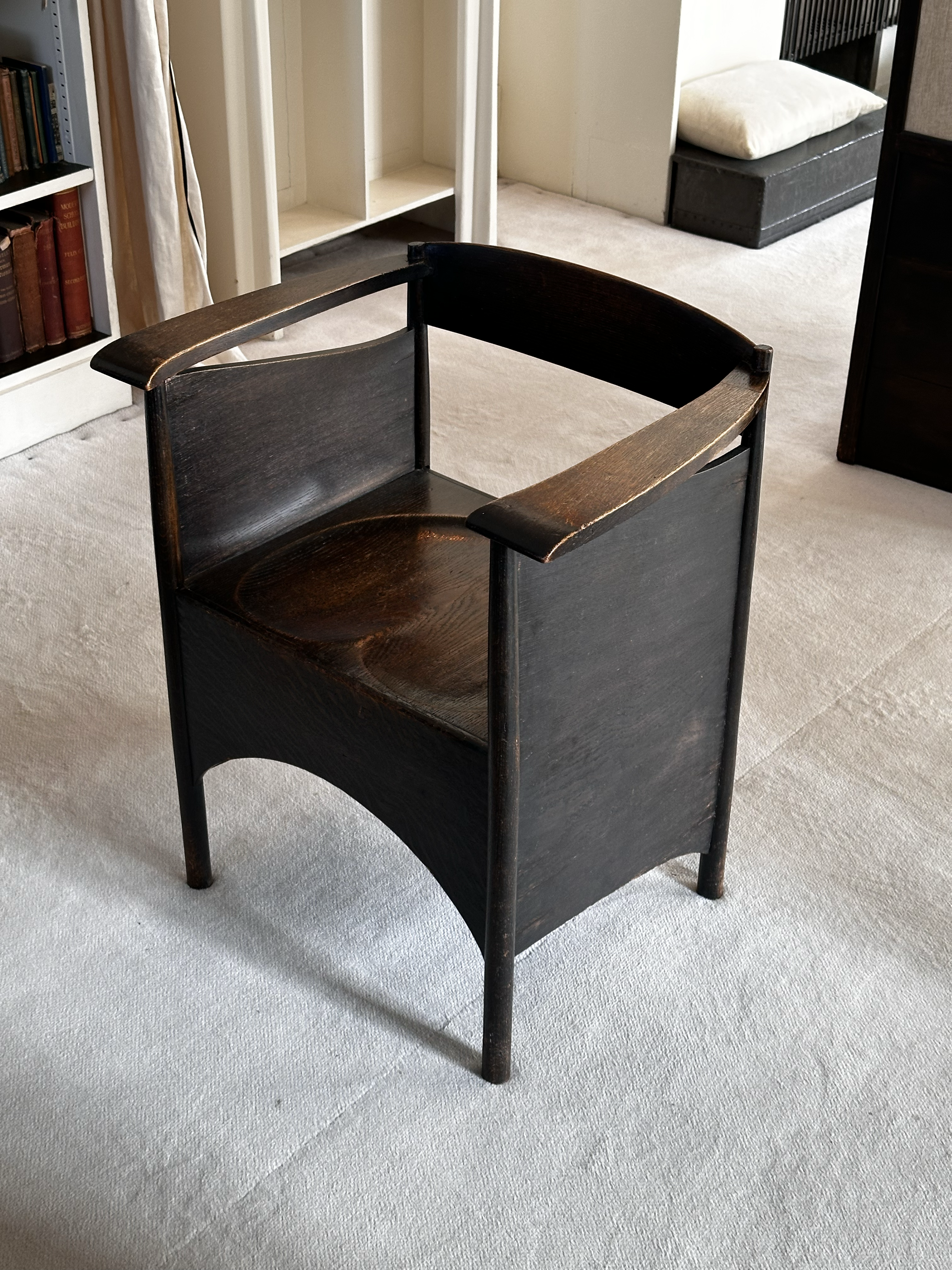 1558-black-leather-armchair-white-room-beige-white-portrait-paul-underwood-original-work.png
