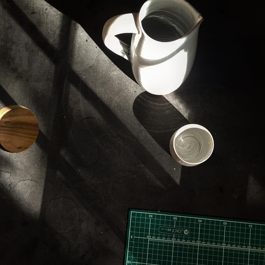 0835-bjnxkqqhiai-shadows-light-office-ceramics-reikokanekoltd-scpltd-black-brown-square-image-paul-underwood-original-work.jpg