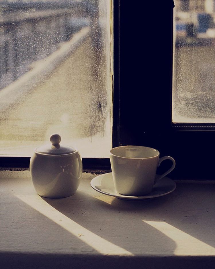 0798-bevphultaou-cupandsaucer-sunlight-morning-black-grey-portrait-image-paul-underwood-original-work.jpg