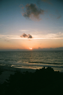 0040-gif-sunrise-personal-mexico-black-brown-portrait-animated-gif-paul-underwood-original-work.gif
