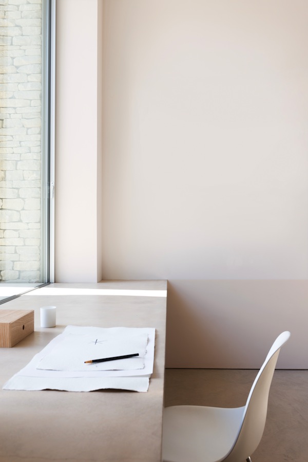 0350-chair-clean-space-thinking-time-notesondesign-place-imagine-beige-white-portrait-image-reference-only.jpg