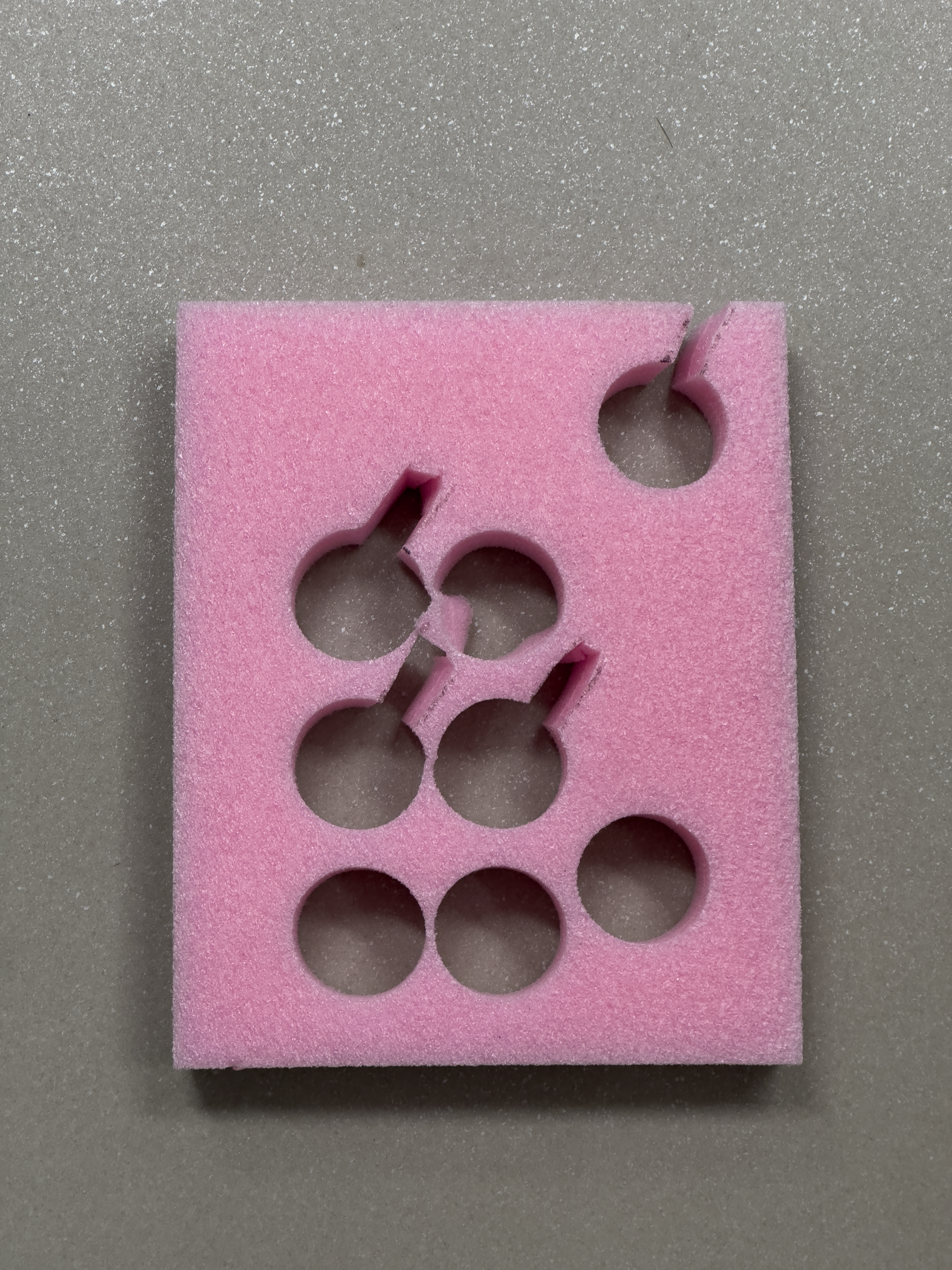 1591-pink-cutout-circle-object-grey-wall-beige-pink-portrait-paul-underwood-original-work.png