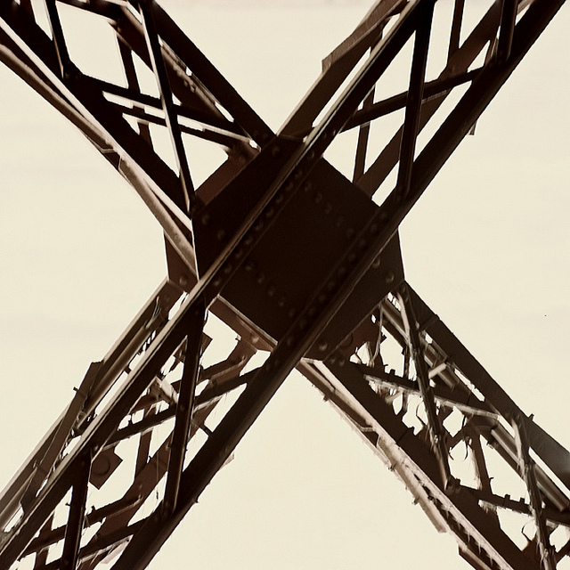 0521-paulunderwood-hasselblad-colour-paris-eiffel-tower-white-black-square-image-paul-underwood-original-work.jpg