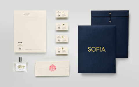 0055-anagrama-portafolio-sofia-por-pelli-clarke-architects-identity-type-typography-design-beautiful-white-black-landscape-image-reference-only.jpg