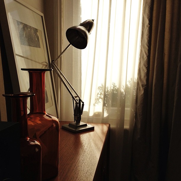 0185-dgujvjtajo-home-wiverton-road-black-brown-square-image-paul-underwood-original-work.jpg