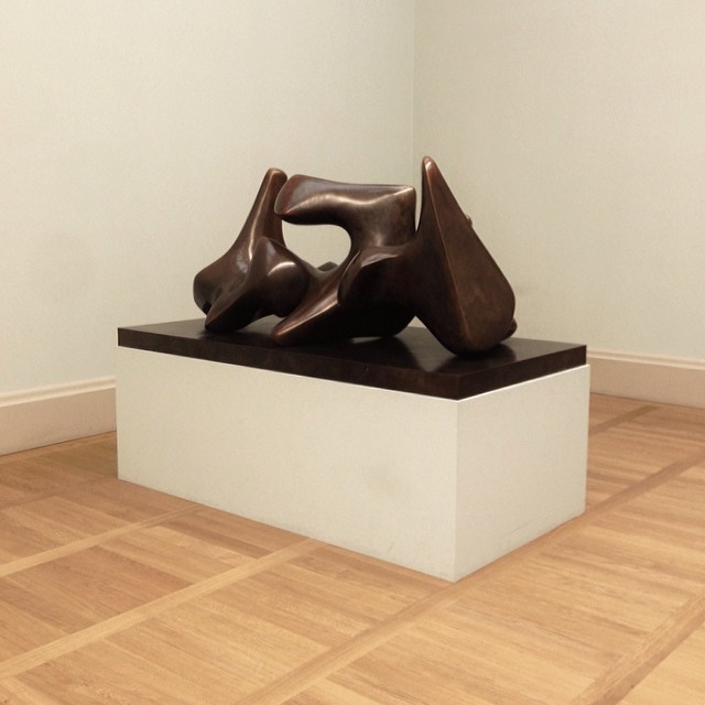 0406-prtagj-henrymoore-culture-tatebritain-afternoon-beige-white-square-image-paul-underwood-original-work.jpg
